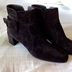 Roger Vivier Black Suede Booties - image 1